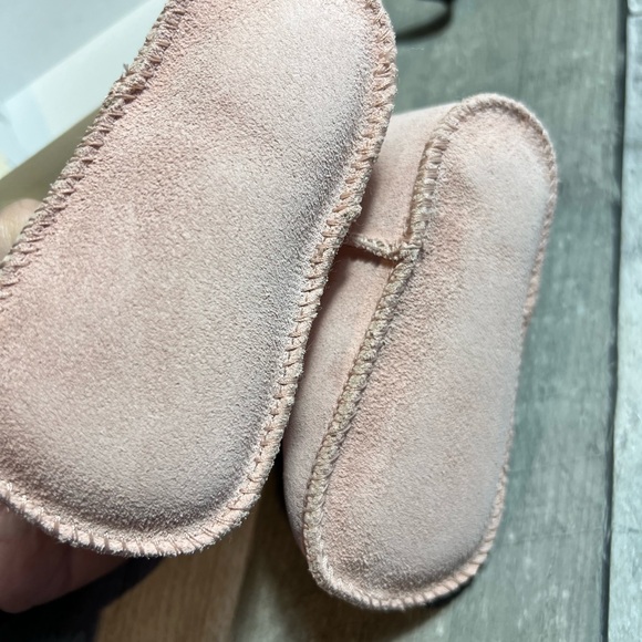 New Pink Ugg Boots Sz 2/3 6-12 months - Picture 3 of 4